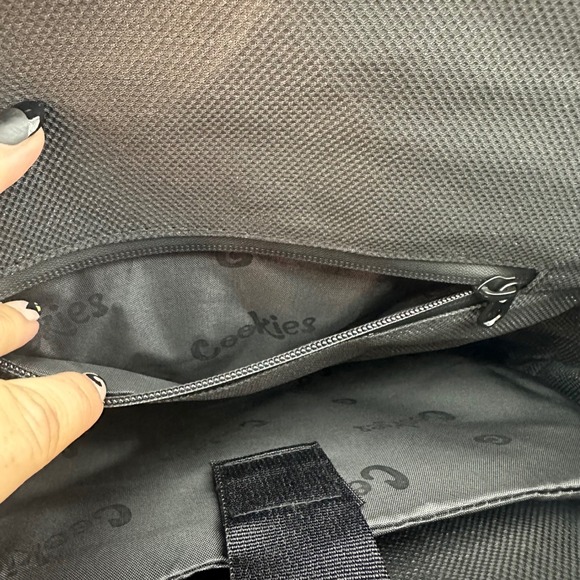 Cookies OFF THE GRID SMELL PROOF BACKPACK‎ Blue Camo NWT - Picture 14 of 16